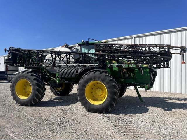 Image of John Deere 4940 equipment image 2