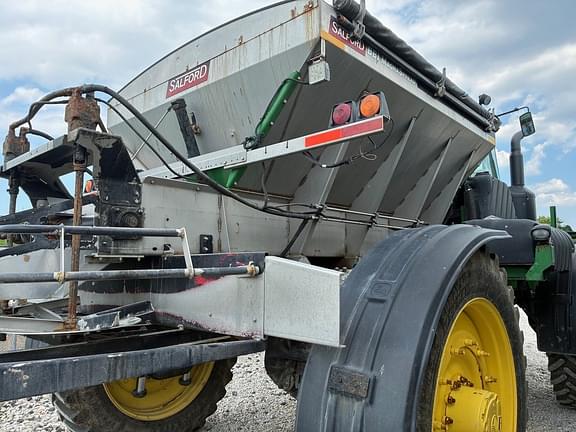 Image of John Deere 4940 equipment image 3