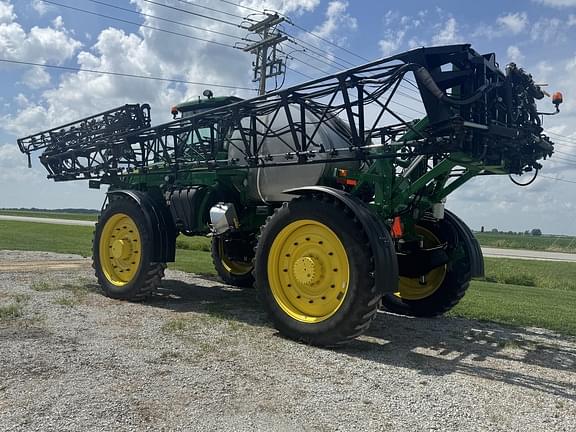 Image of John Deere 4940 equipment image 2