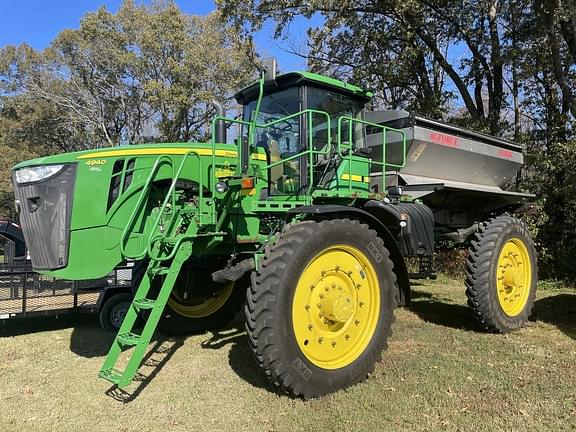 Image of John Deere 4940 equipment image 1