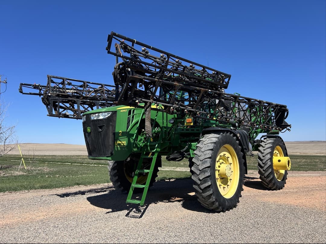 Image of John Deere 4940 Primary image