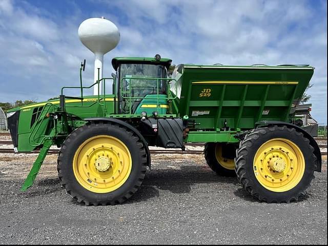Image of John Deere 4940 equipment image 2