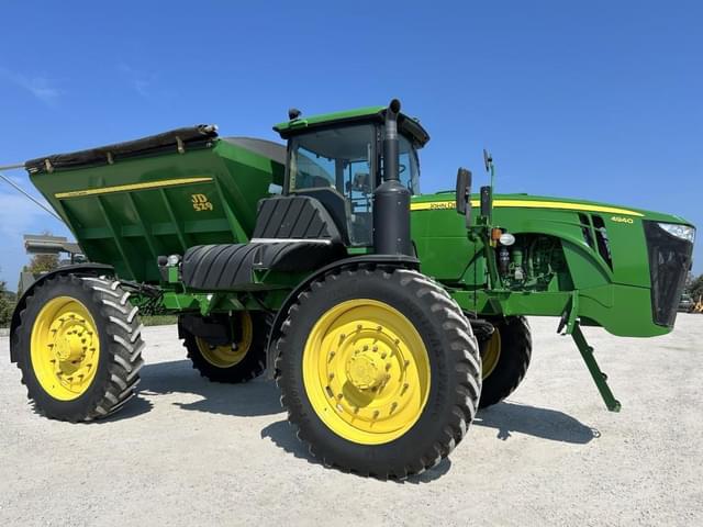 Image of John Deere 4940 equipment image 1