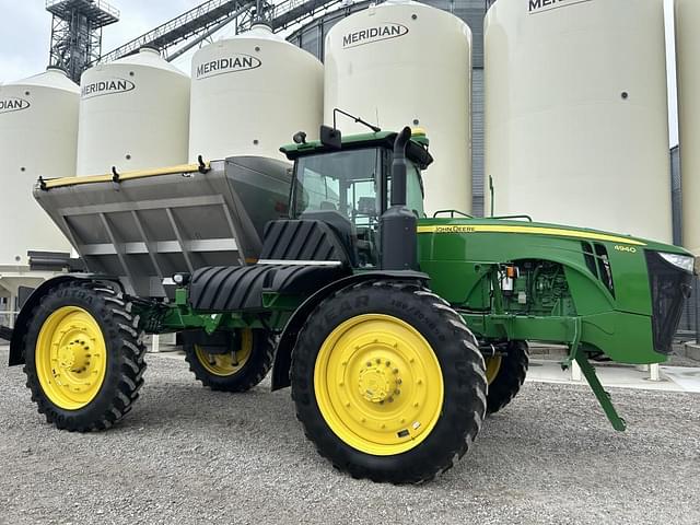 Image of John Deere 4940 equipment image 1
