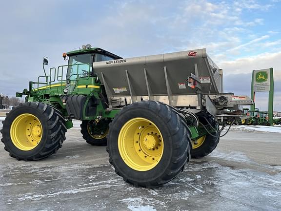 Image of John Deere 4940 equipment image 1