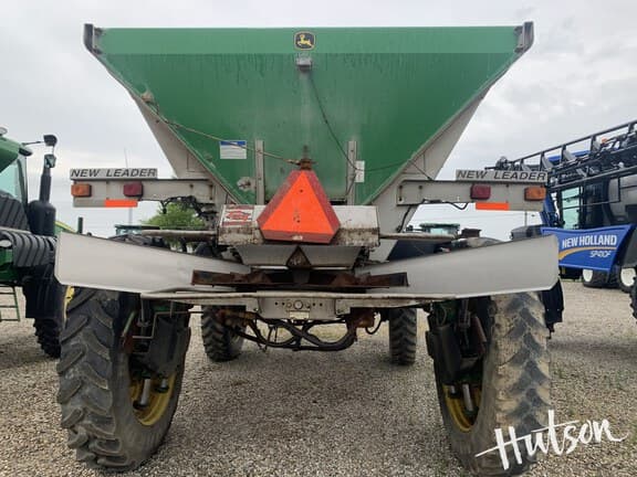 Image of John Deere 4940 equipment image 4