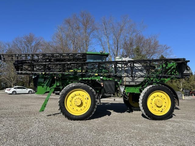 Image of John Deere 4940 equipment image 2