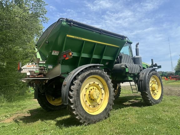 Image of John Deere 4940 equipment image 4