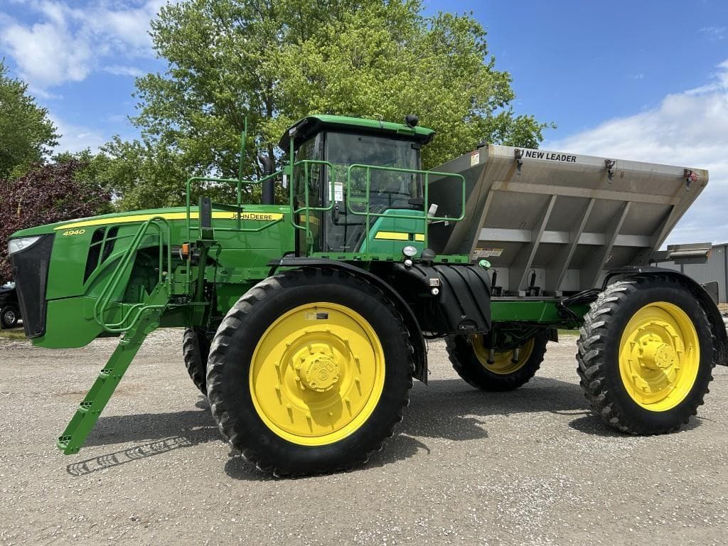 Image of John Deere 4940 Primary image