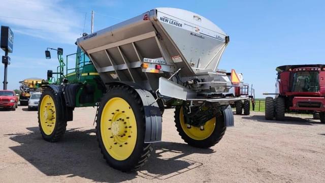 Image of John Deere 4940 equipment image 3