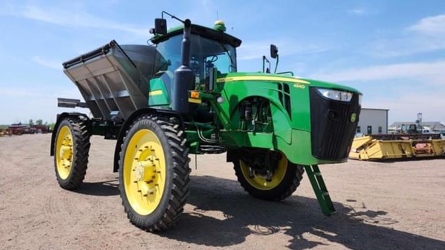 Image of John Deere 4940 equipment image 1