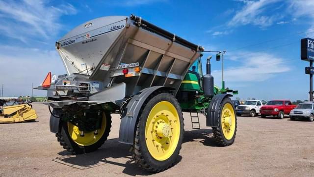 Image of John Deere 4940 equipment image 2