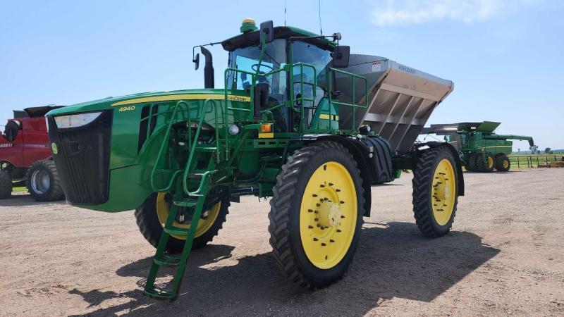 Image of John Deere 4940 Primary image