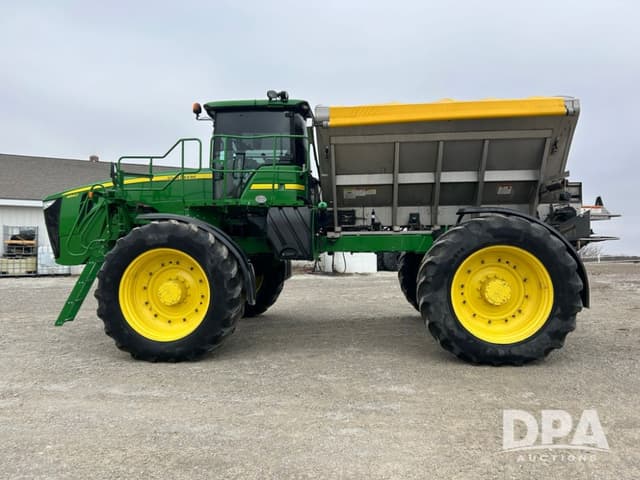 Image of John Deere 4940 equipment image 3