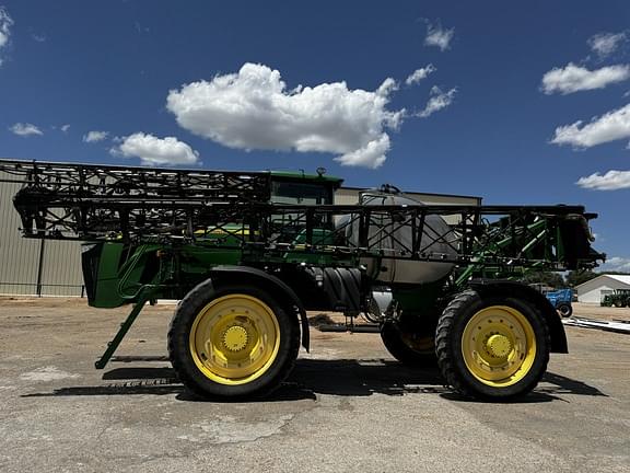 Image of John Deere 4940 equipment image 1