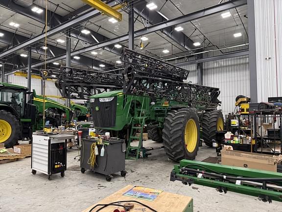 Image of John Deere 4940 equipment image 1