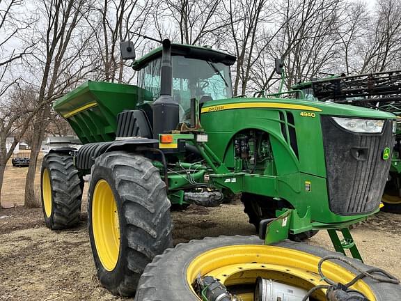 Image of John Deere 4940 equipment image 2