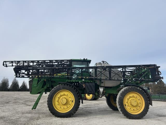 Image of John Deere 4940 equipment image 2