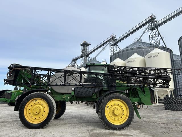 Image of John Deere 4940 equipment image 3