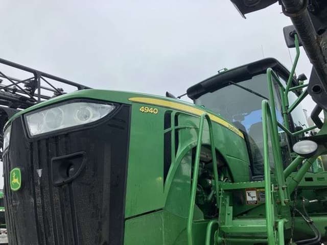Image of John Deere 4940 equipment image 2