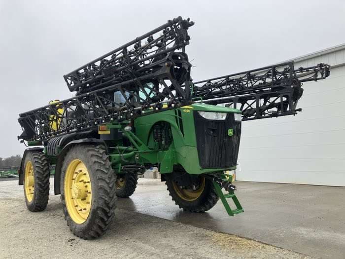 Image of John Deere 4940 Primary image