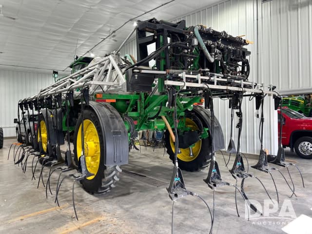 Image of John Deere 4940 equipment image 3