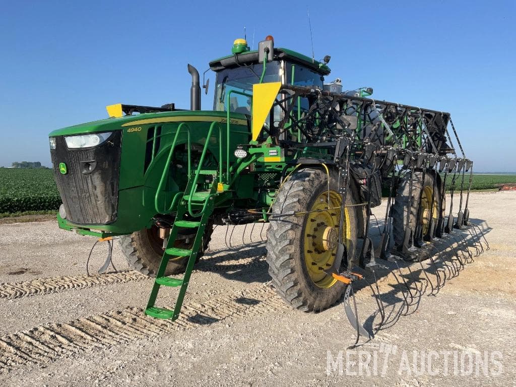 Image of John Deere 4940 Primary image