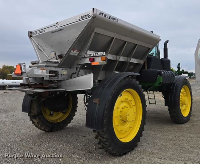Image of John Deere 4940 equipment image 4