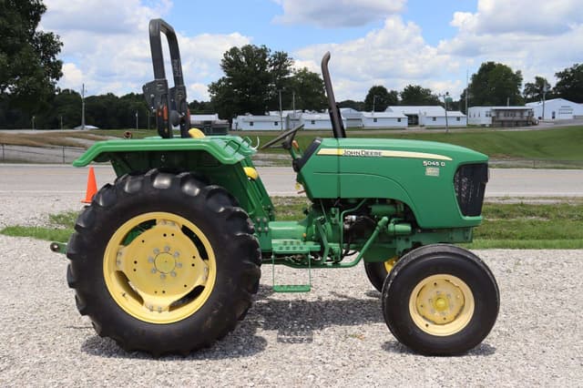 Image of John Deere 5045D equipment image 1