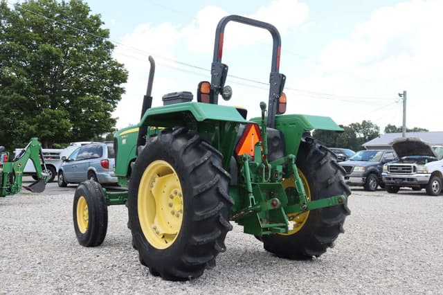 Image of John Deere 5045D equipment image 4