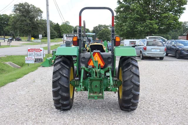 Image of John Deere 5045D equipment image 3