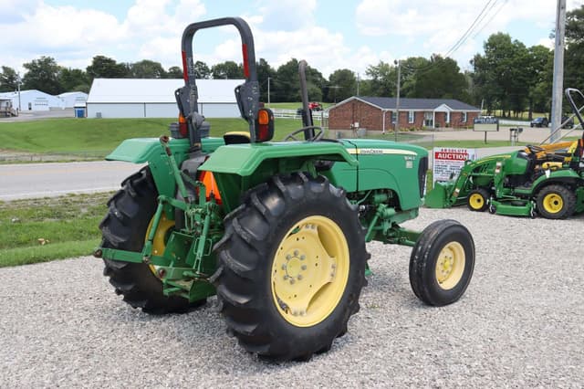 Image of John Deere 5045D equipment image 2