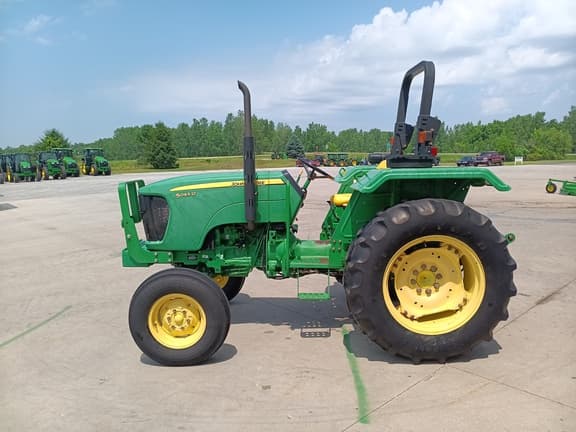 Image of John Deere 5045D equipment image 1