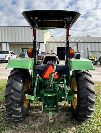 Image of John Deere 5045D equipment image 4
