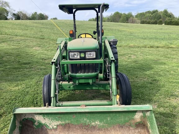 Image of John Deere 5045D equipment image 3