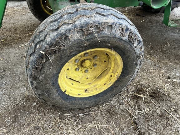 Image of John Deere 5055D equipment image 4