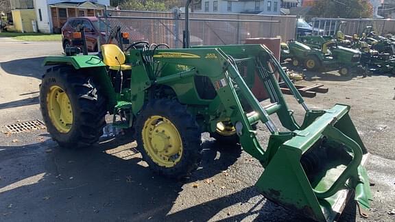 Image of John Deere 5055E equipment image 4