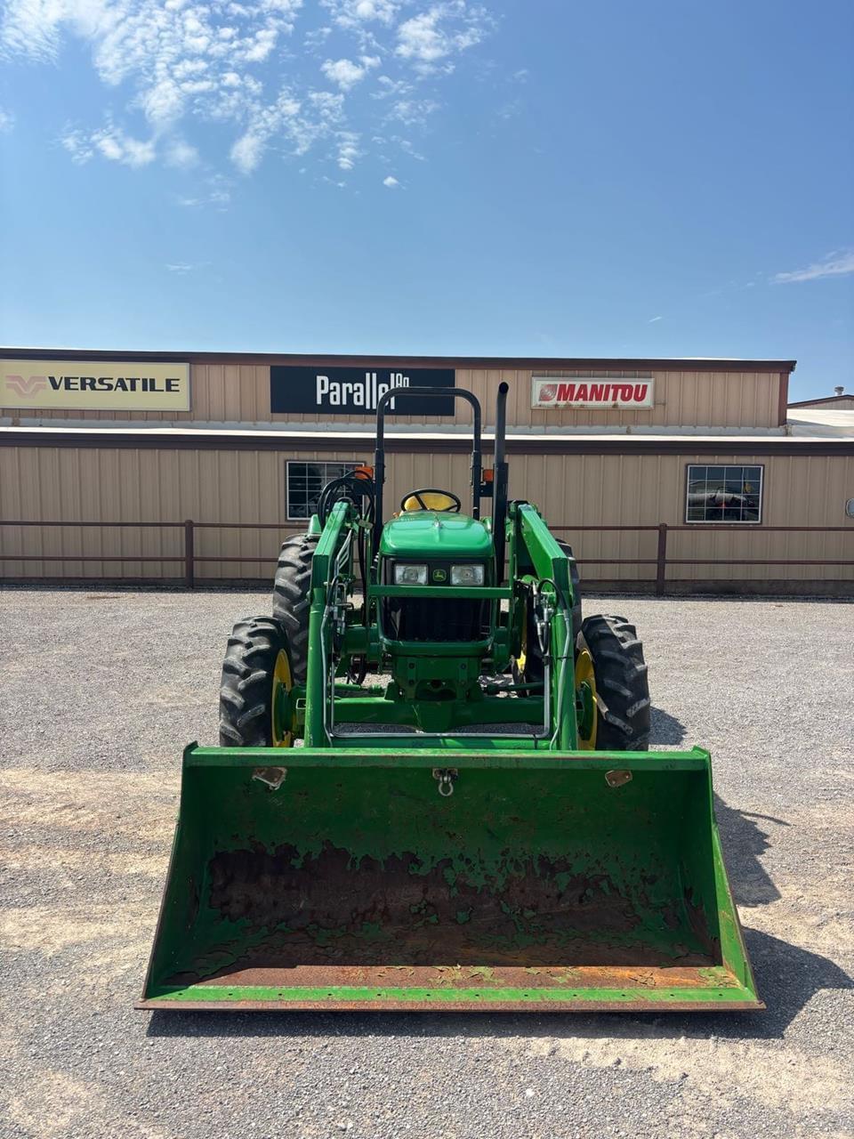 Image of John Deere 5055E Image 1