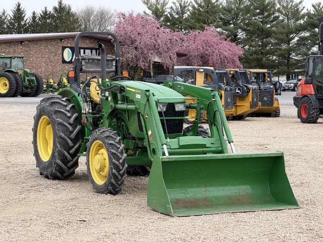 Image of John Deere 5055E equipment image 2