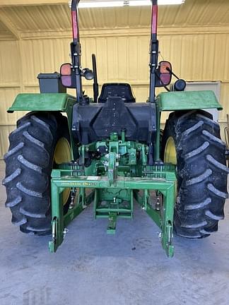 Image of John Deere 5055E equipment image 3