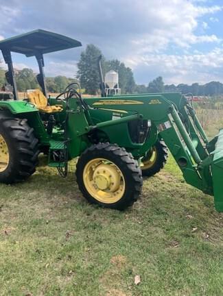 Image of John Deere 5065E equipment image 2
