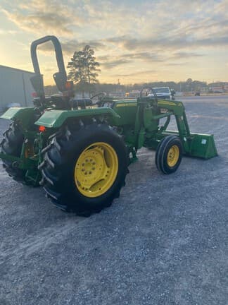 Image of John Deere 5065E equipment image 1