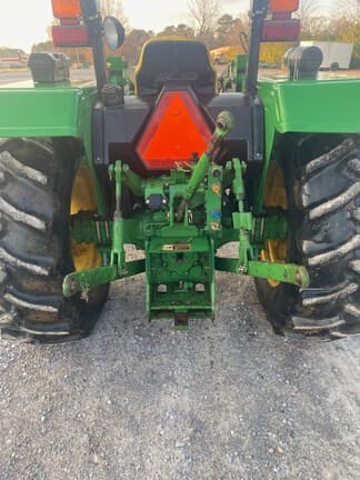 Image of John Deere 5065E equipment image 3