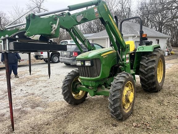 Image of John Deere 5065E equipment image 2