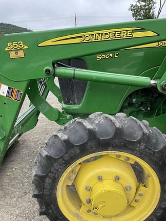 Image of John Deere 5065E equipment image 1