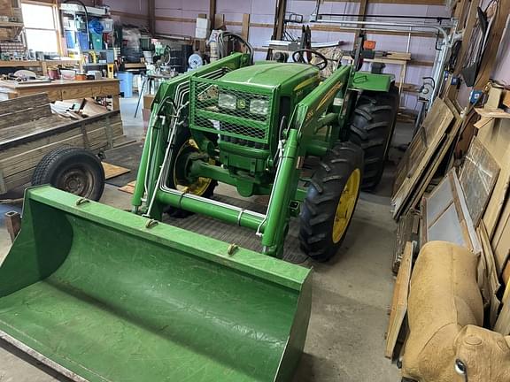 Image of John Deere 5065E Primary image