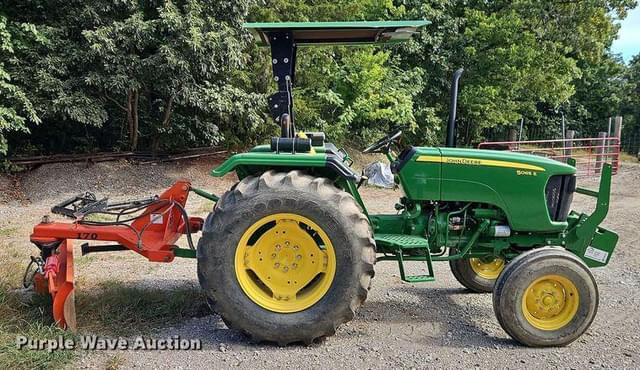 Image of John Deere 5065E equipment image 3