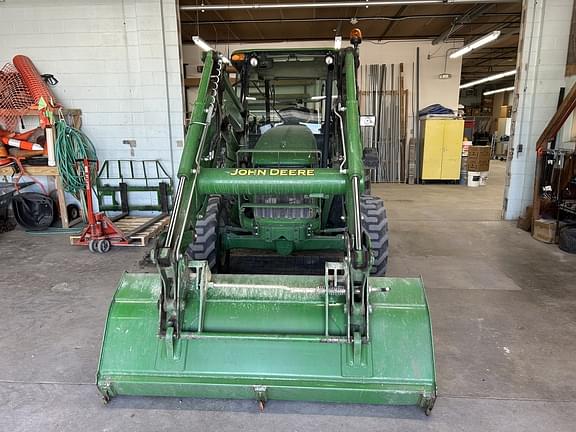 Image of John Deere 5065M equipment image 1