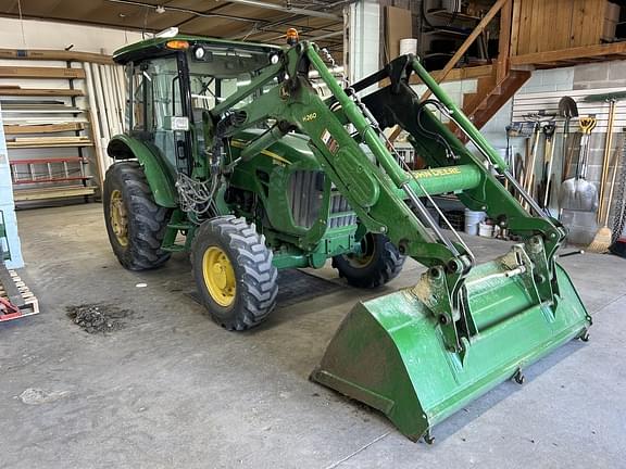 Image of John Deere 5065M equipment image 2