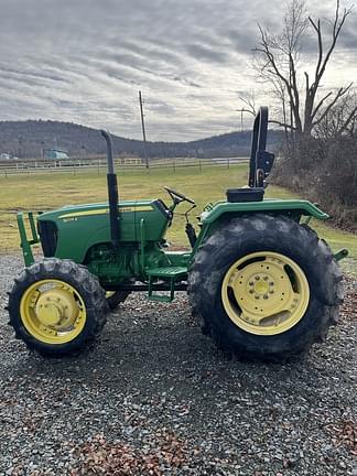 Image of John Deere 5075E equipment image 3